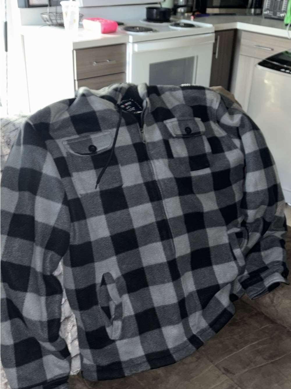 Men's Black & Gray Buffalo Plaid Fleece Zip Jacket